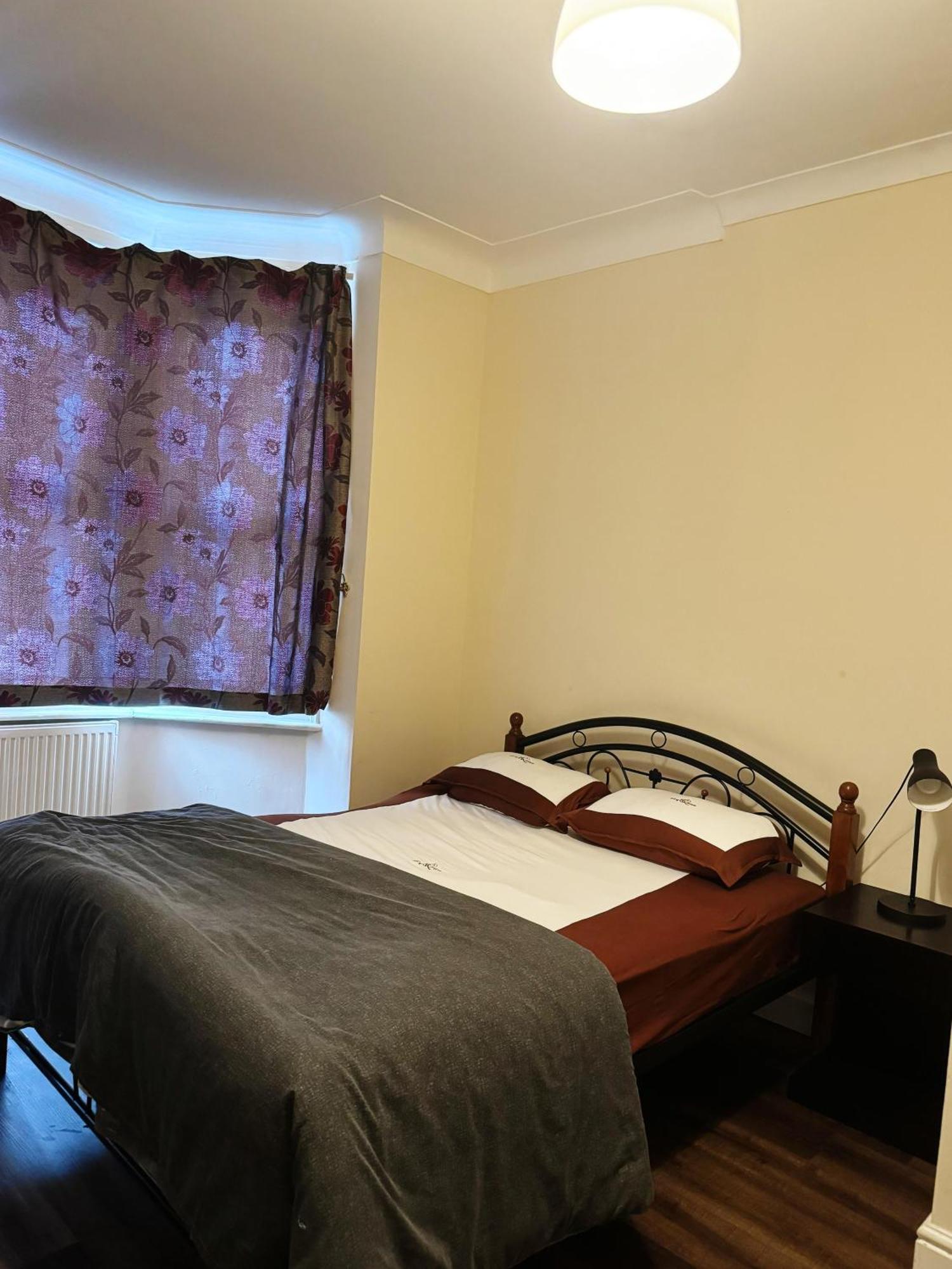 Nice And Pleasant Thornton Heath Exterior photo